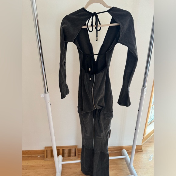 sleeved skull uzip jumpsuit - Picture 8 of 9